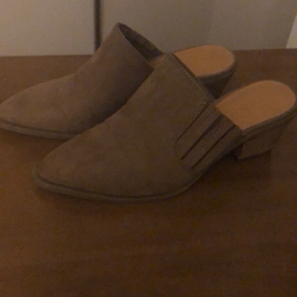 American Eagle 🦅 mules